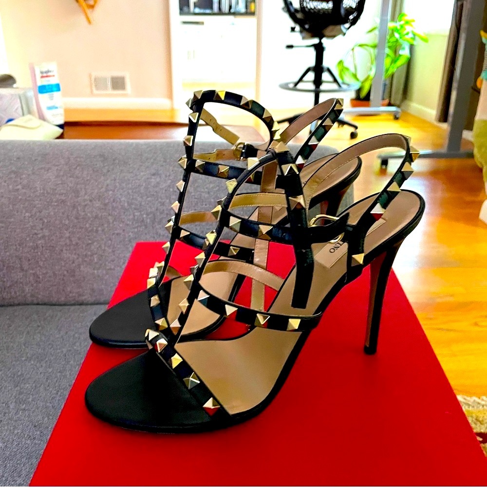 Valentino Rockstud Calfskin Leather Heeled Ankle Sandal Sz 40.5